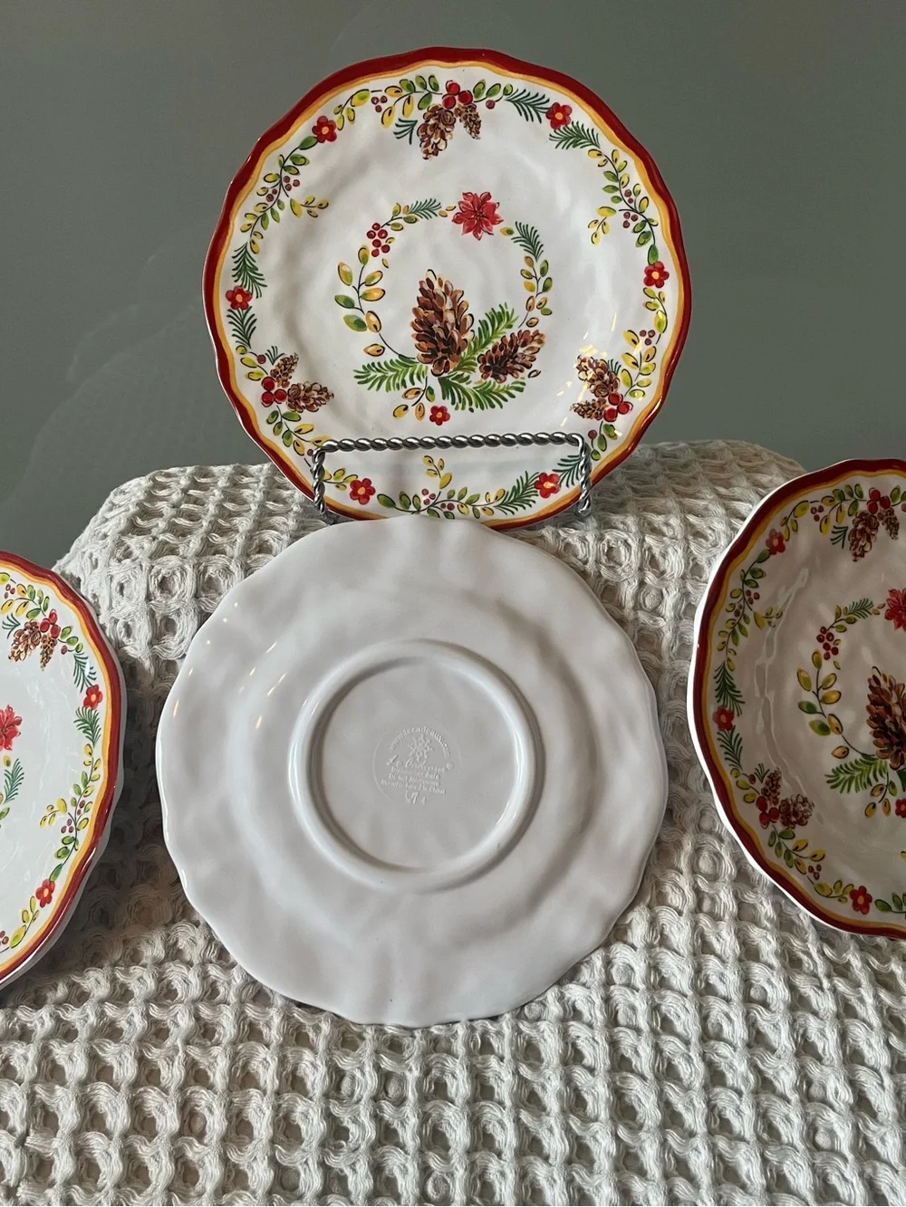 LaCadeaux “Noelle” Holiday Collection Appetizer Christmas plates 432
